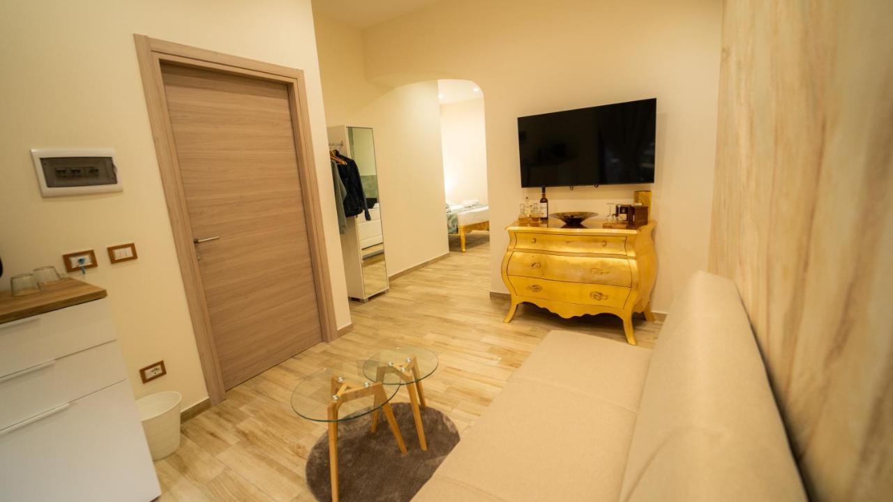 Sensoria Naxos Suites Giardini-Naxos Buitenkant foto